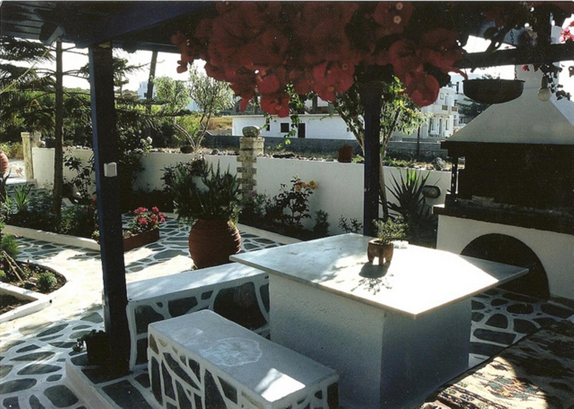 Tina'S Apartments Adamantas  Esterno foto
